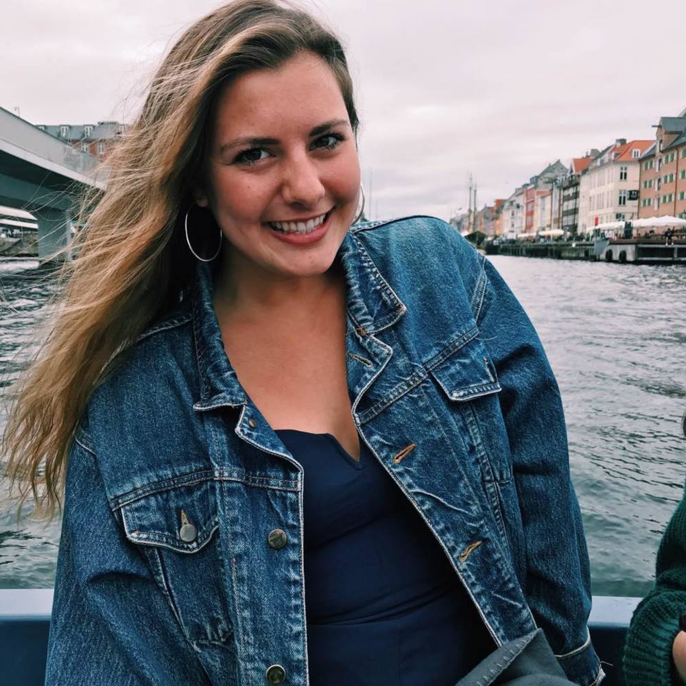 Meet your Posher, Rebecca